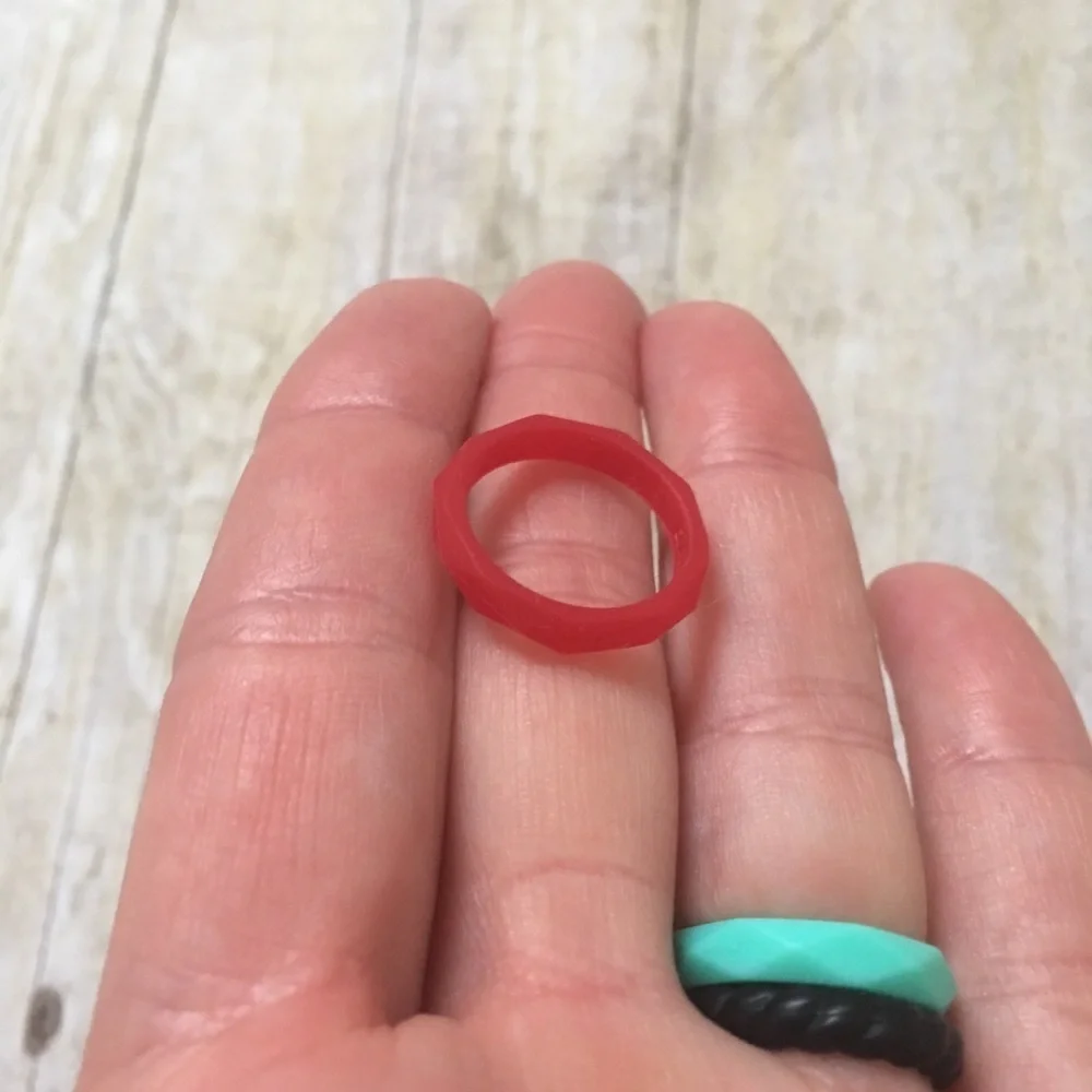QALO Red Geo Stackable Ring - Picture 4 of 4